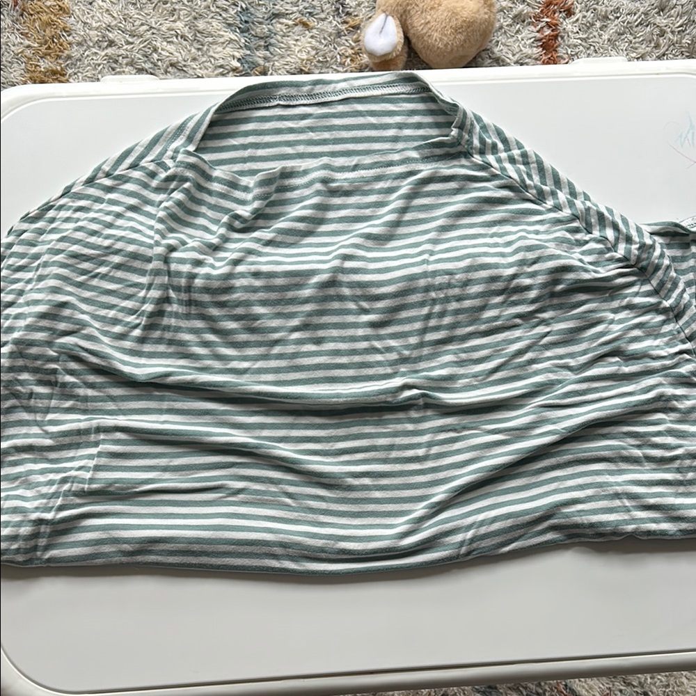 Striped Green and White Copper Pearl Cover